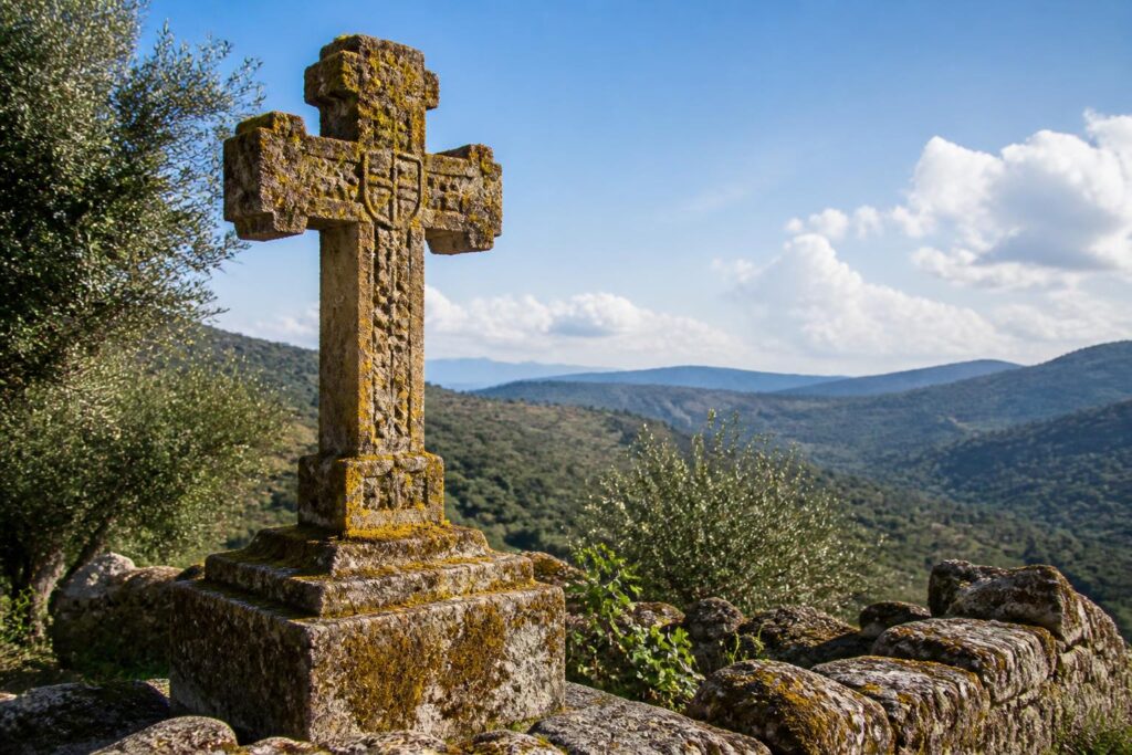 explorez la croix portugal, un symbole riche en histoire et en culture profondément ancré au cœur du pays. découvrez son origine et sa signification unique.
