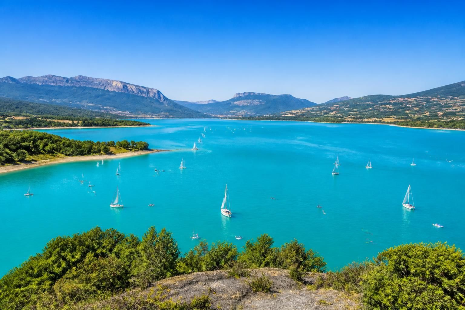 découvrez les activités incontournables autour du lac de yesa, un joyau naturel offrant des paysages magnifiques, des sports nautiques, des randonnées et des moments de détente en pleine nature.