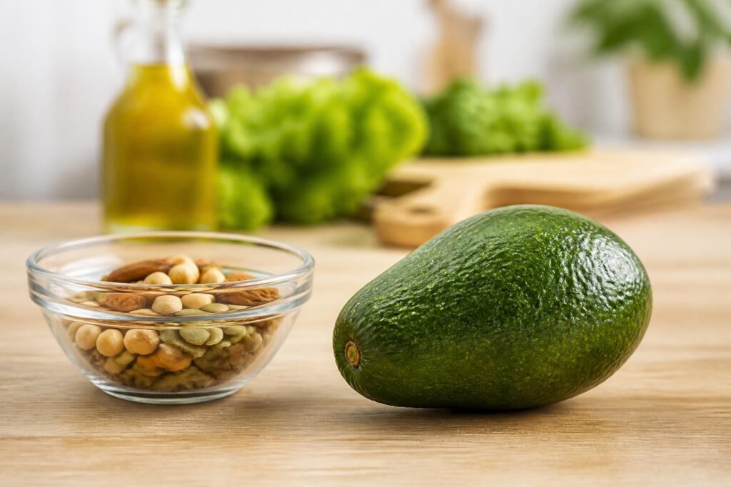 découvrez combien de calories contient un avocat entier et explorez ses bienfaits nutritionnels pour une alimentation saine et équilibrée.
